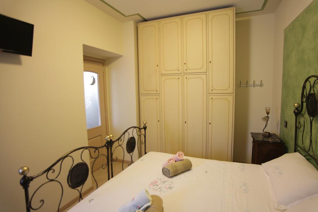 Bed And Breakfast Luna San Giovanni Bianco Room photo
